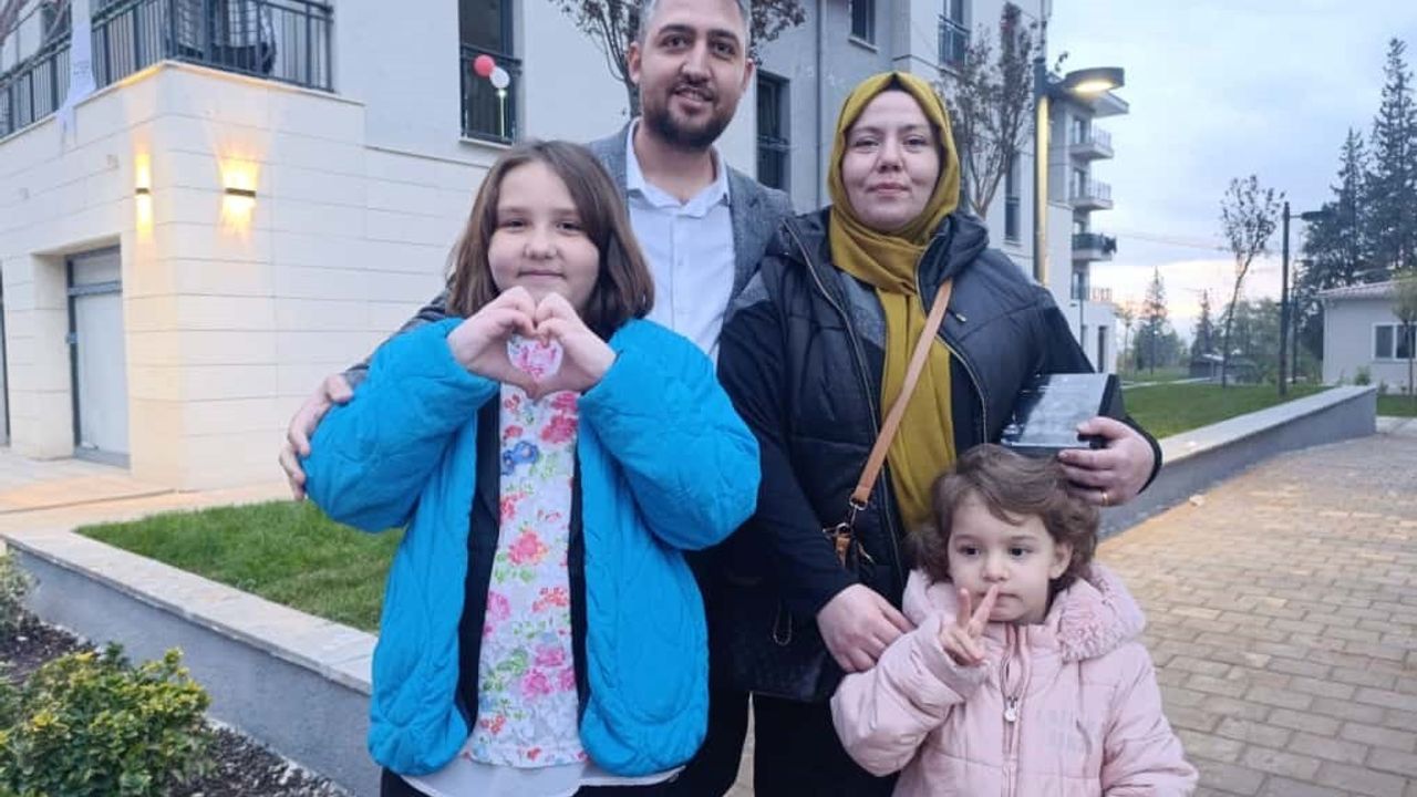 Kahramanmaraş’ta deprem konutlarının teslimi sürüyor: 5.733 konut ve 790 iş yeri hak sahiplerine verildi