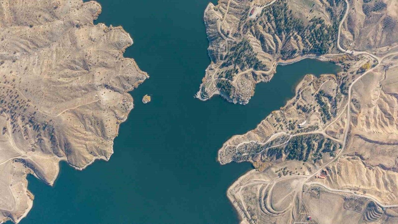 Kapulukaya Barajı havadan görüntülendi: Kızılırmak’ın beslediği bozkır ve mavinin buluşması