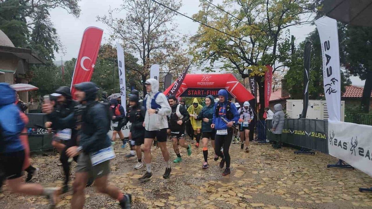Kar Spor İDA Ultra Maratonu Kazdağları'nda Sağanak Yağışa Rağmen Sorunsuz Başladı