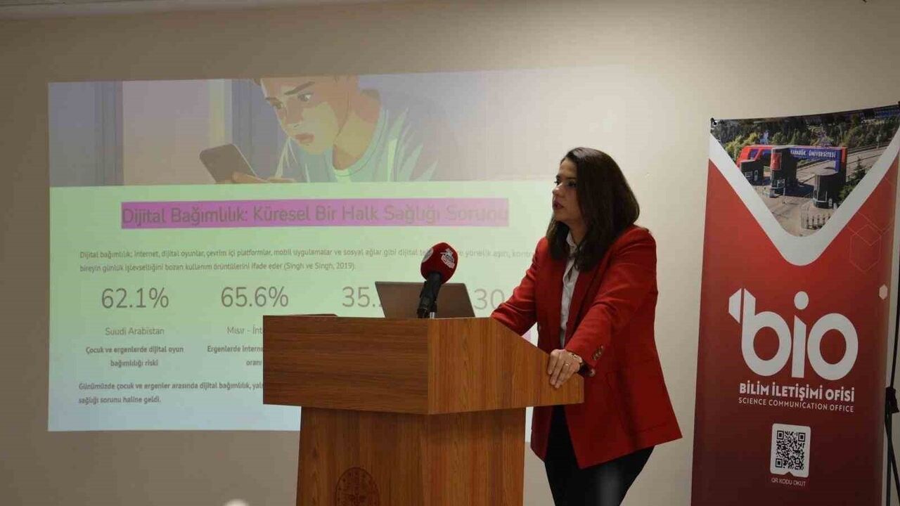 Karabük Üniversitesi: 'Dijital Nesil ve Aile Dinamikleri' Semineriyle Velilere Rehberlik