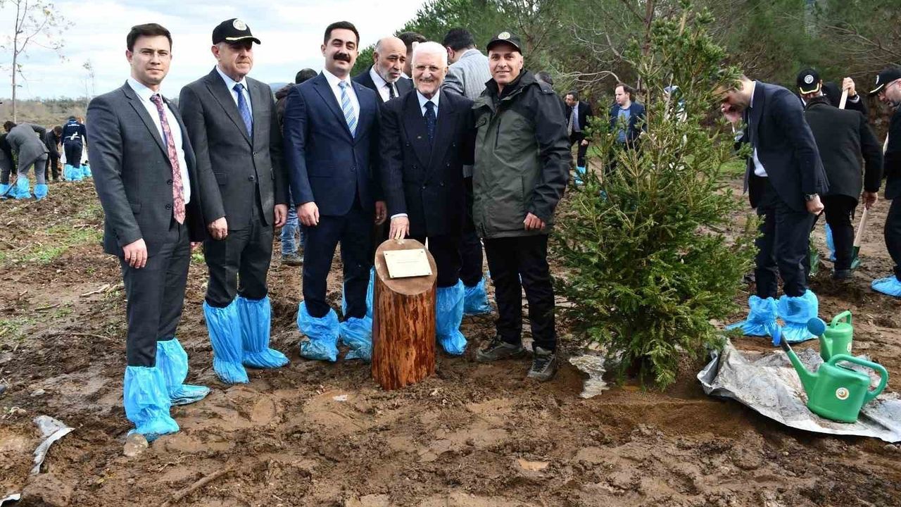 Karacabey'de Şehit Savcı Mehmet Selim Kiraz Anısına Hatıra Ormanı Kuruldu