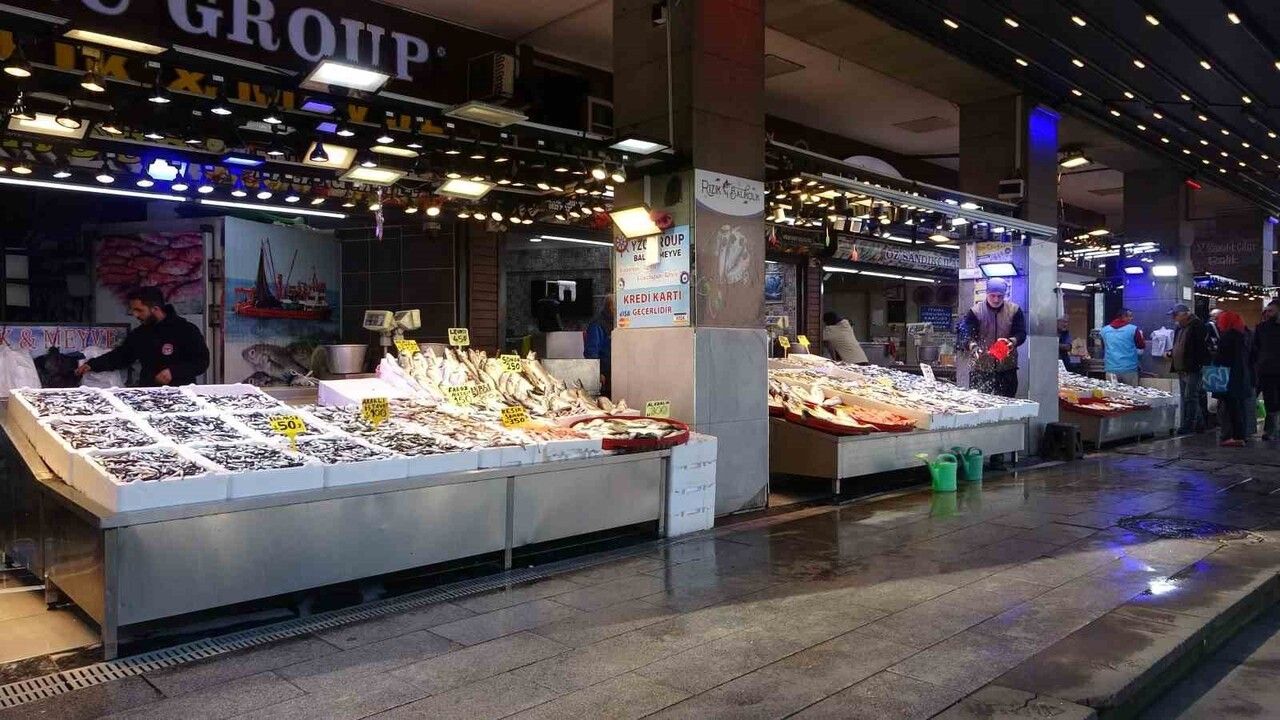 Karadeniz'de 35 Yılın En Bereketli Hamsi Sezonu: Kilo 50 TL