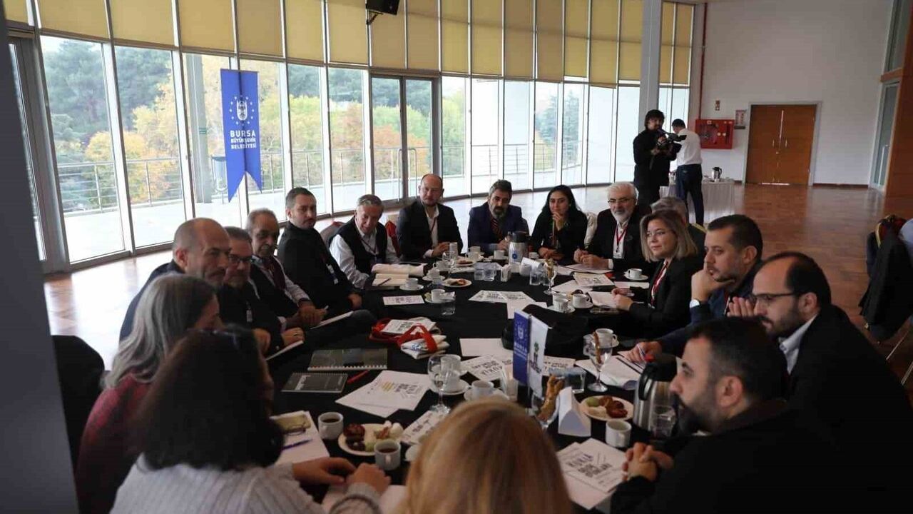 Karagöz mirası Bursa'da: 21. Uluslararası Karagöz Festivali'nde çalıştay ve müze planları