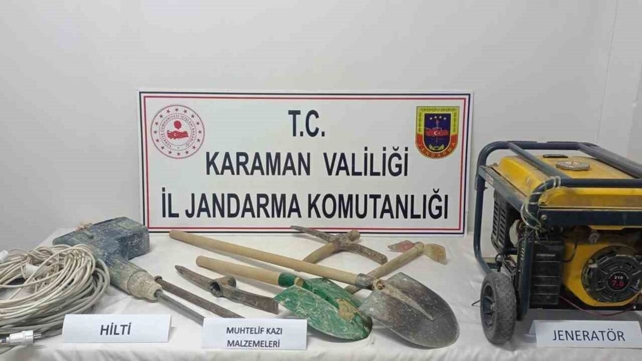 Karaman’da jandarma uygulamalarında 4 kişi tutuklandı, uyuşturucu ve silah ele geçirildi