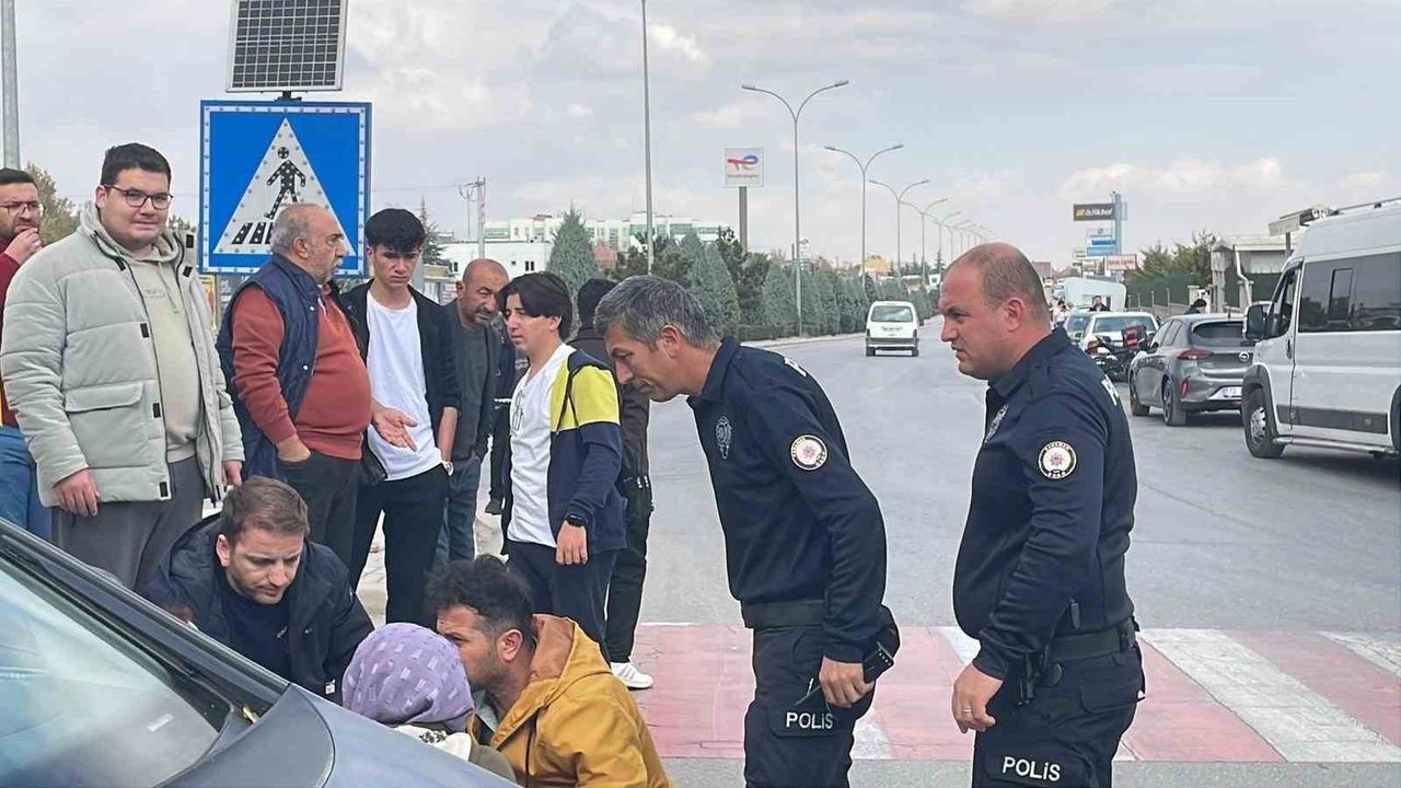 Karaman'da kavşakta pikap ile otomobil çarpıştı: 1 yaralı