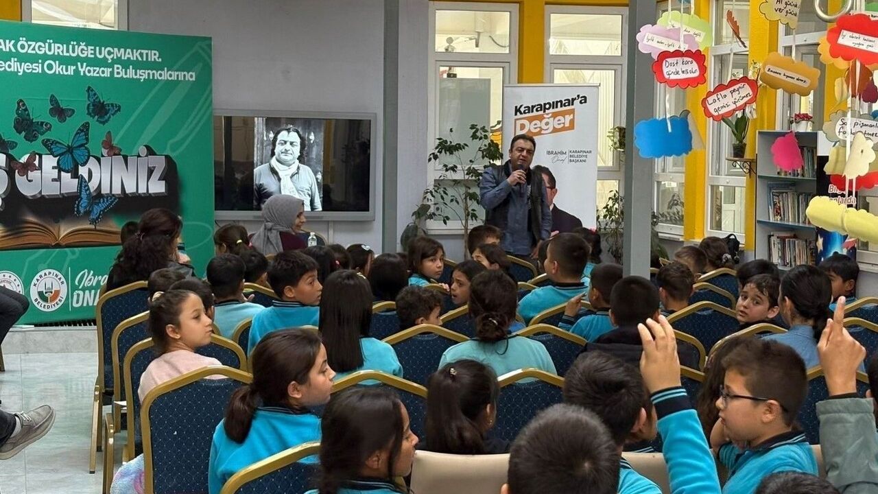 Karapınar'da Okur-Yazar Buluşmaları Vural Kaya ile 75. Yıl İlk/Ortaokulunda sürdü
