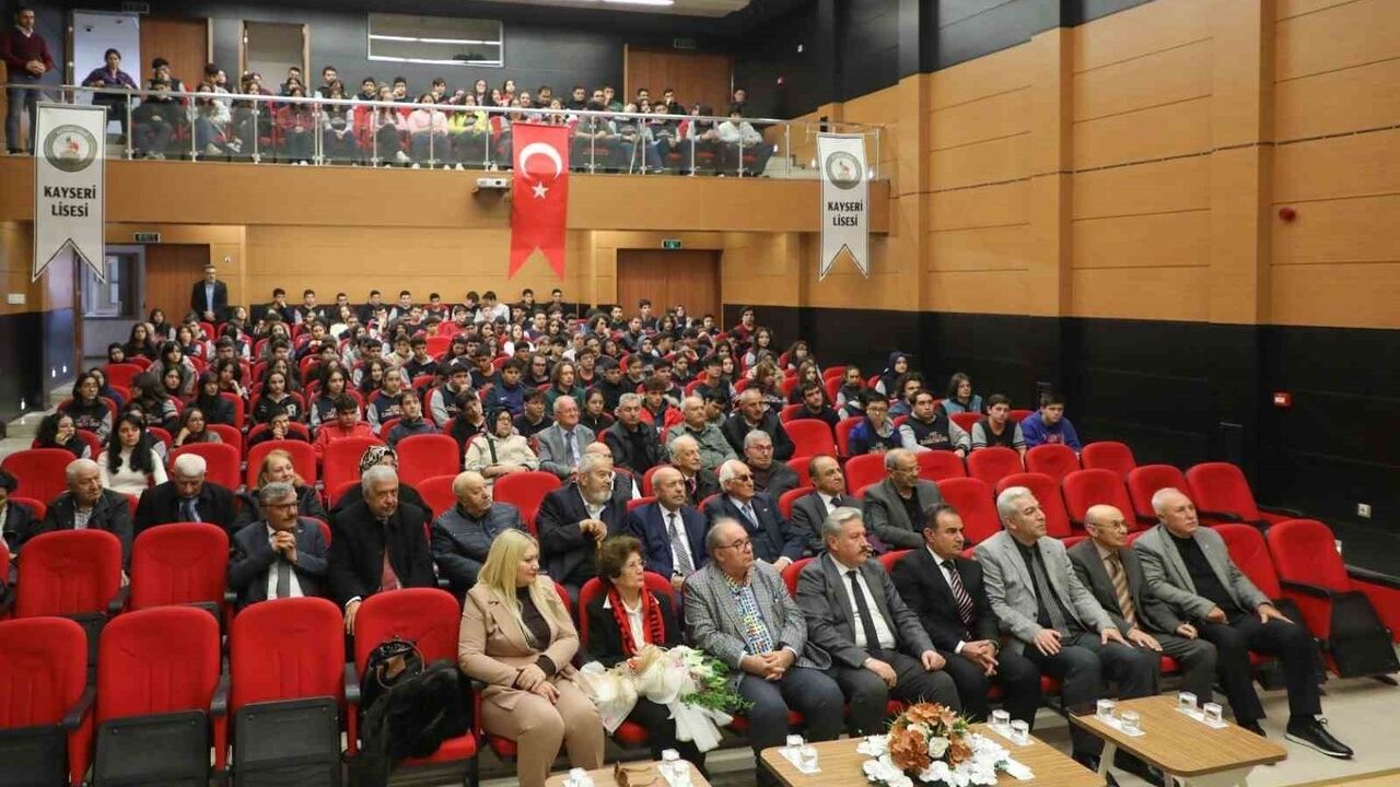 Kariyer Günleri: Başkan Mustafa Palancıoğlu Kayseri Lisesi Öğrencileriyle Buluştu