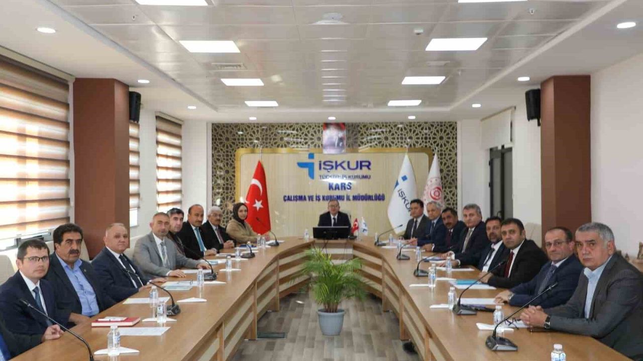 Kars'ta İl İstihdam ve Mesleki Eğitim Kurulu Toplantısı Vali Ziya Polat Başkanlığında Yapıldı
