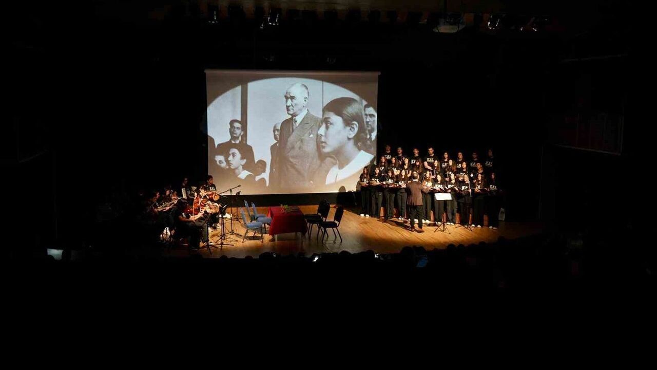 Kartal’da 24 Kasım Öğretmenler Günü törenle kutlandı