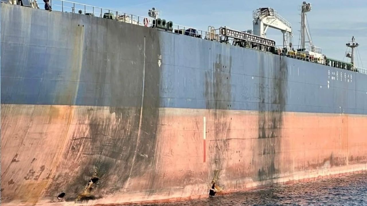 Kastamonu açıklarında hasar gören 'Virat' gemisi Türkeli Demir Sahası’na çekiliyor