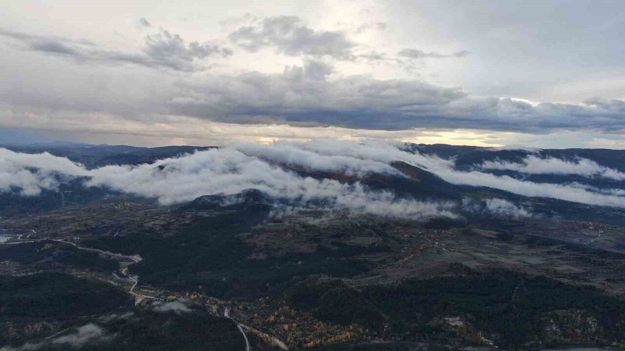 Kastamonu Araç yaylalarında sis ve sonbahar kartpostalları