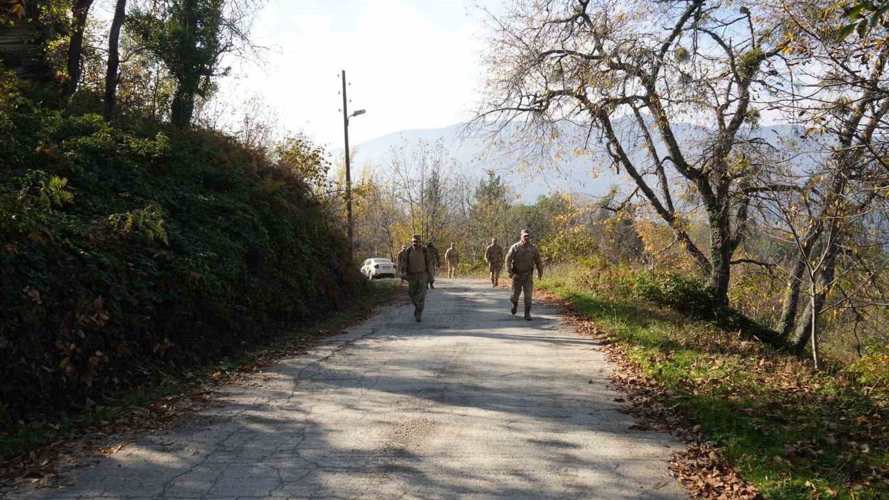 Kastamonu Bozkurt'ta kaybolan anne ve 5 yaşındaki oğlu için arama sürüyor