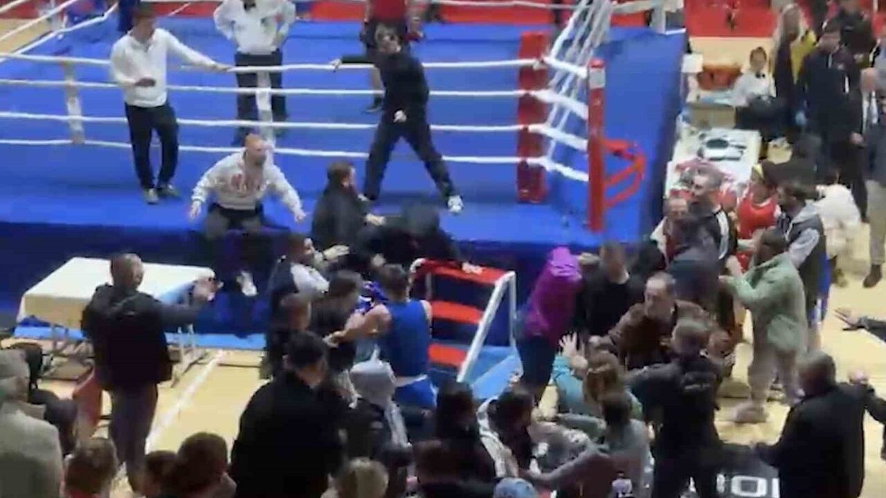 Kastamonu'da boks turnuvasında iki grup arasında kavga: Polis güçlükle ayırdı
