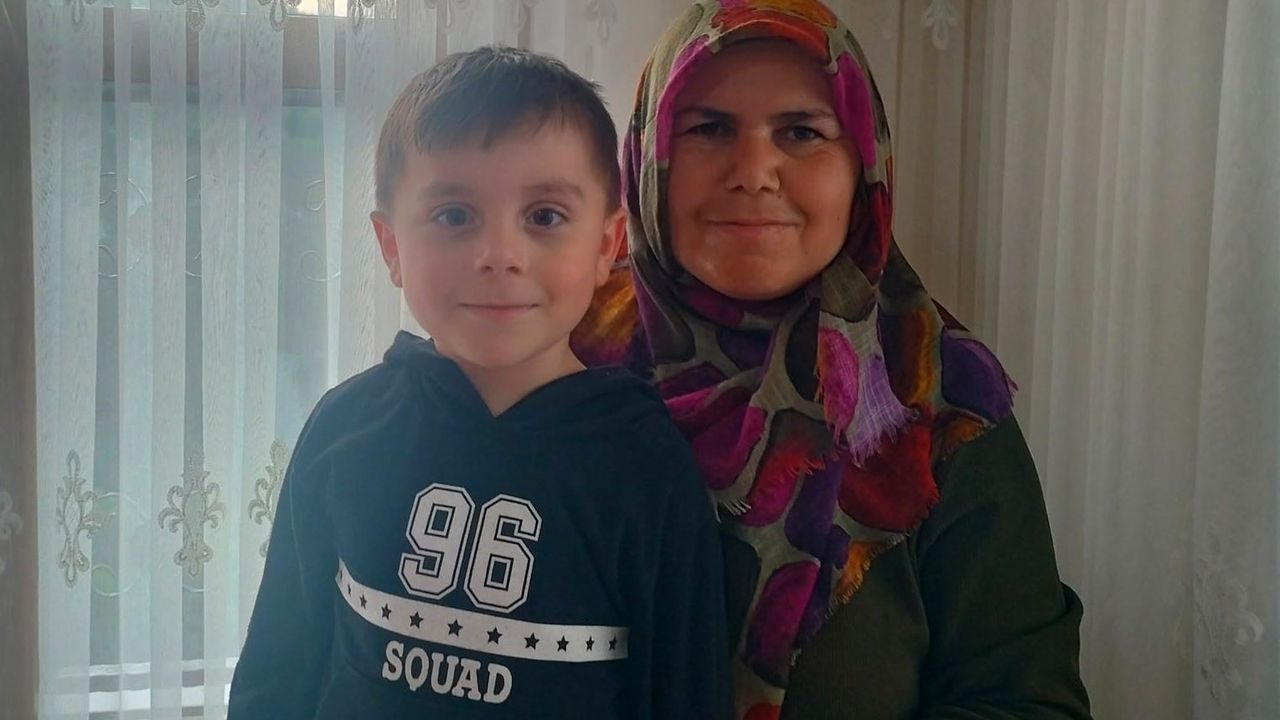 Kastamonu’da Ormanlık Alanda Bulunan Anne ve 5 Yaşındaki Oğlunun Cenazeleri Otopsi İçin Ankara’ya Gönderildi