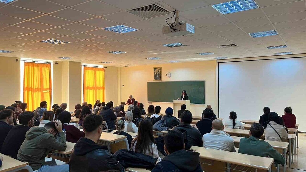 Kaymakam Feyza Nur Kılıç, BŞEÜ Öğrencileriyle Deneyimlerini Paylaştı