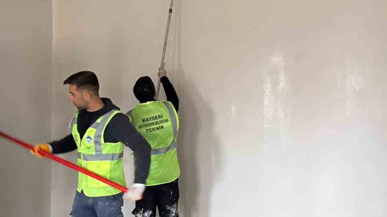 Kayseri Büyükşehir, Sarız Yeşilkent’te Veli Altınkaya Taziye ve Kültür Evi’ni Yeniledi