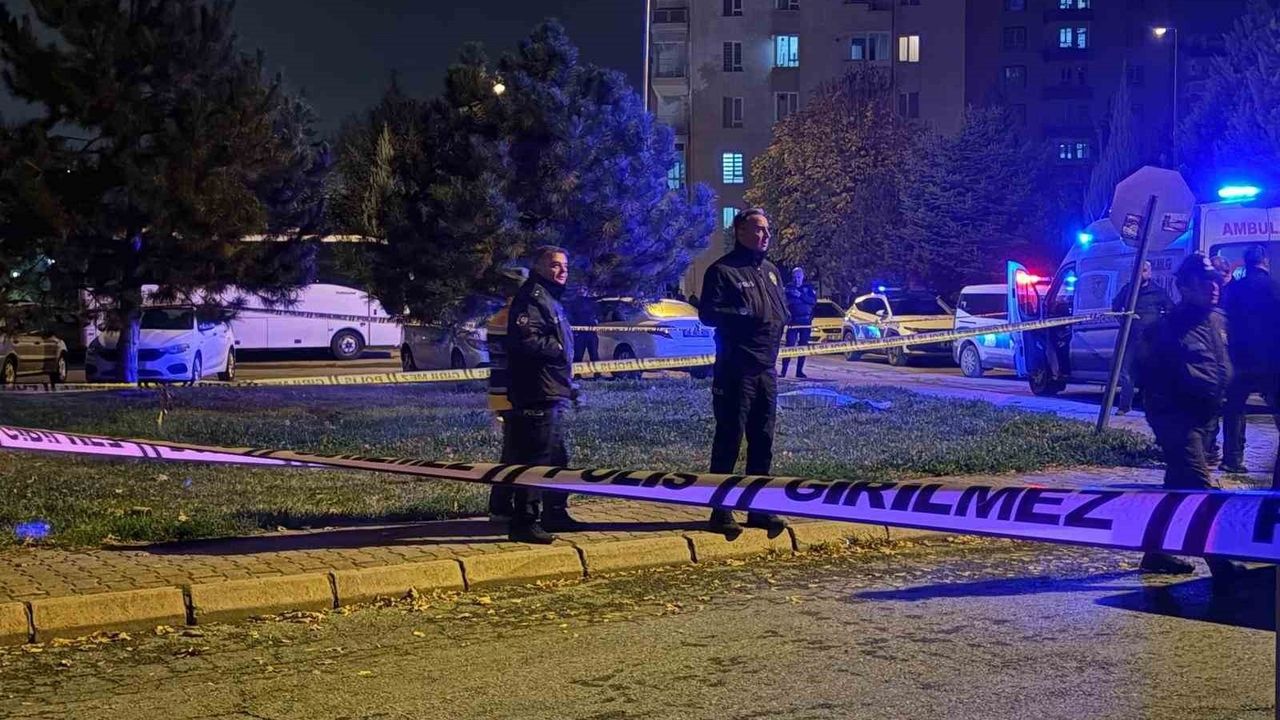 Kayseri'de boşanma aşamasındaki eşini sokak ortasında bıçaklayarak öldüren şüpheli tutuklandı