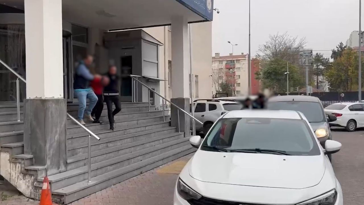 Kayseri'de evden 100 bin TL değerinde eşya çalan iki şüpheli yakalandı