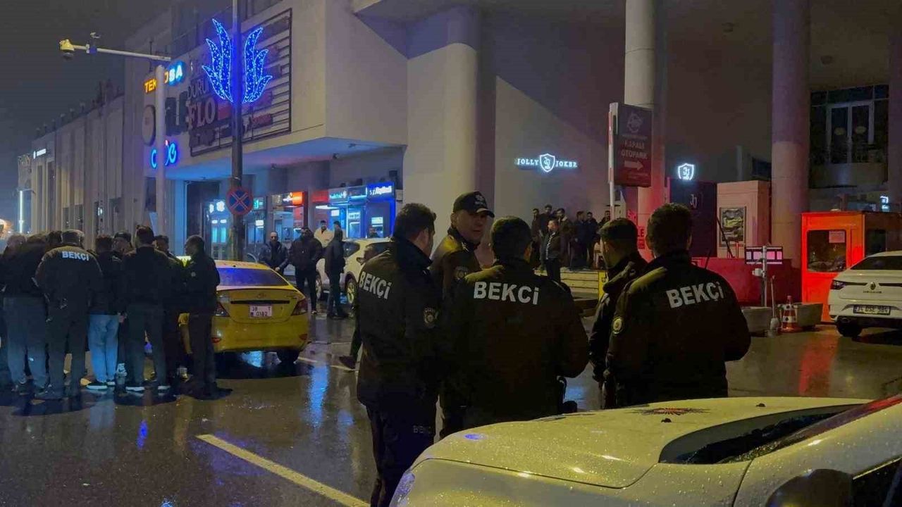 Kayseri'de gece kulübü kavgası sokağa taştı; polis müdahalesi linç girişimini engelledi