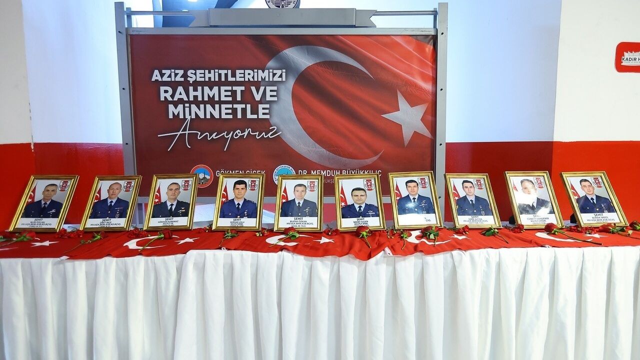 Kayseri'de Gürcistan-Azerbaycan sınırındaki uçak kazasında şehit olan askerler için anma programı