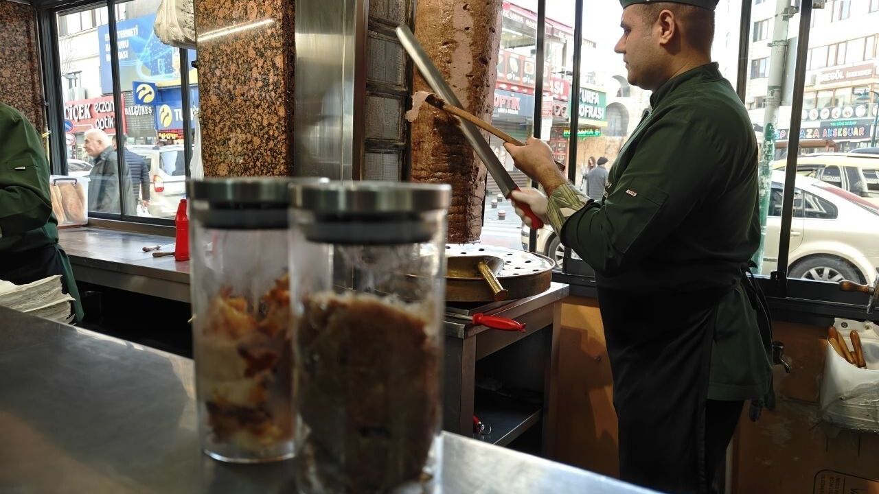 Kayseri'de Lokantacılar Odası Başkanı: Ucuz Toplu Yemekler Zehirlenme Riskini Artırıyor