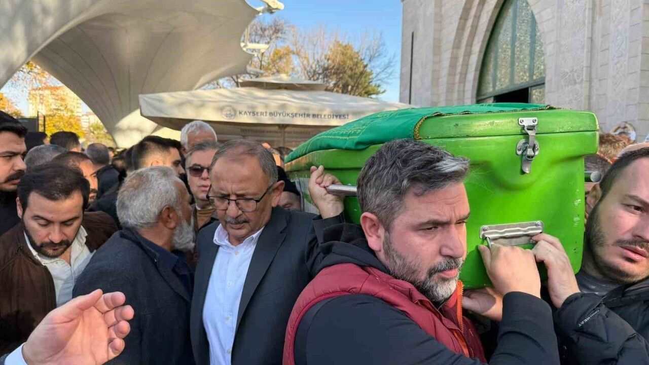 Kayseri'nin tanınmış ismi Şeref Yaroğlu, 69 yaşında vefat etti