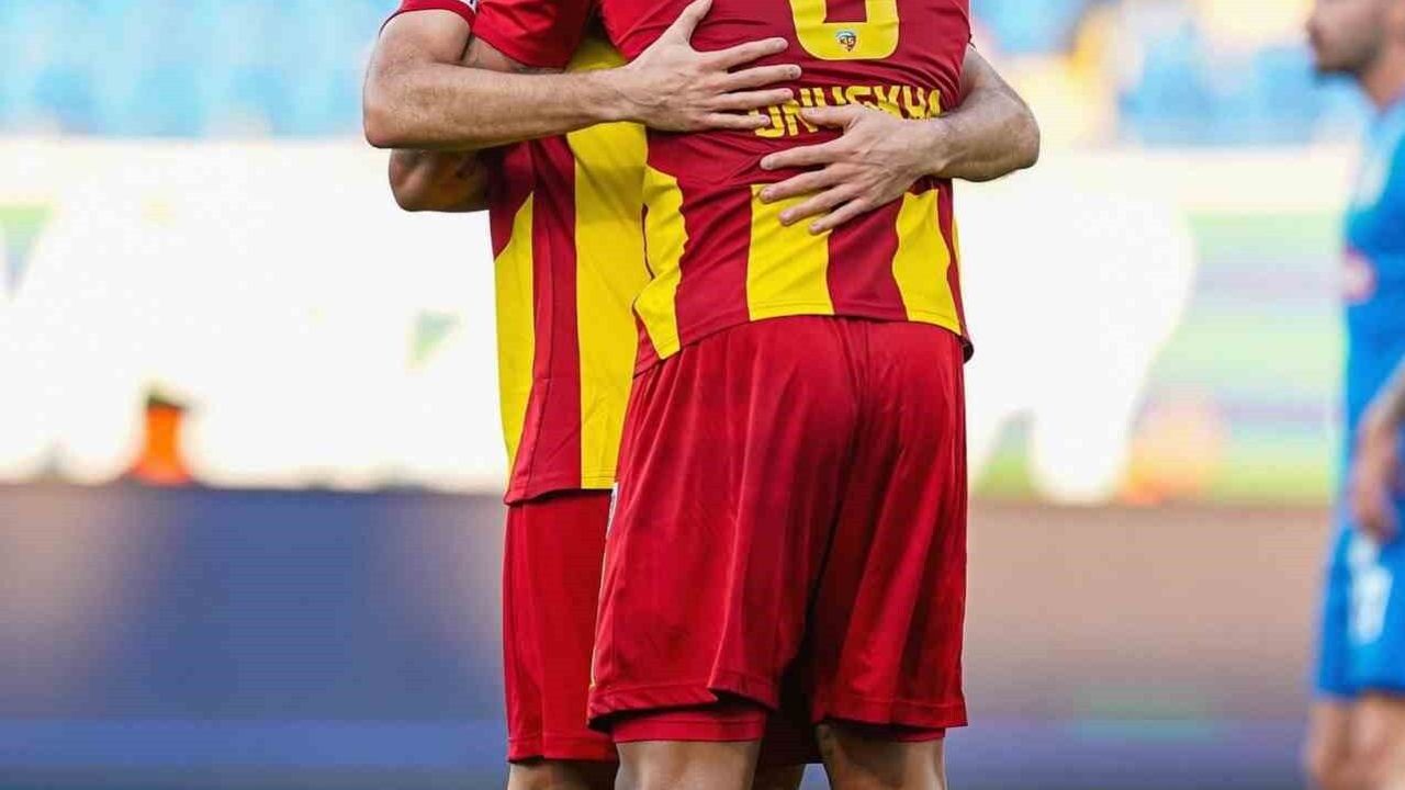 Kayserispor, Çaykur Rizespor'u 1-0 Yenerek İlk Deplasman Galibiyetini Aldı