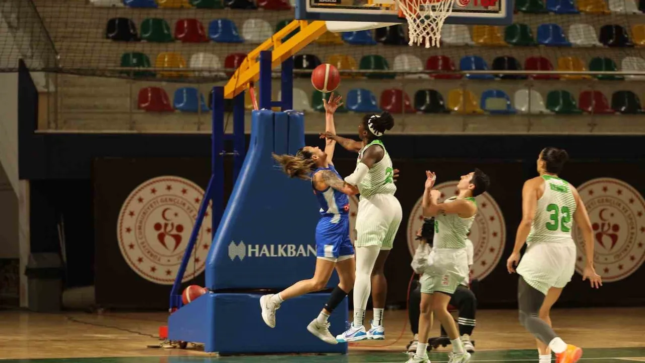 KBSL 6. Hafta: Kocaeli Kadın Basketbol 70-67 Dardanel Çanakkale Belediyespor