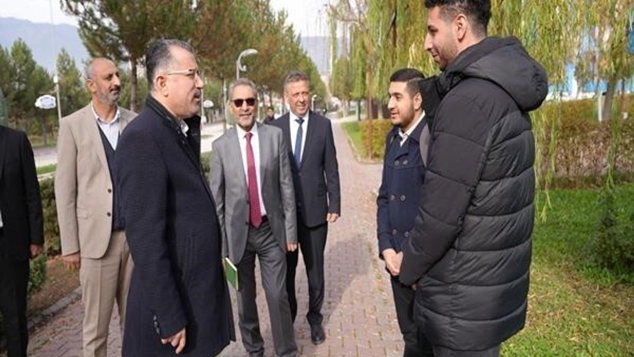 KBÜ Rektörü Prof. Dr. Fatih Kırışık, kampüs yenileme ve öğrenci taleplerini yerinde değerlendirdi