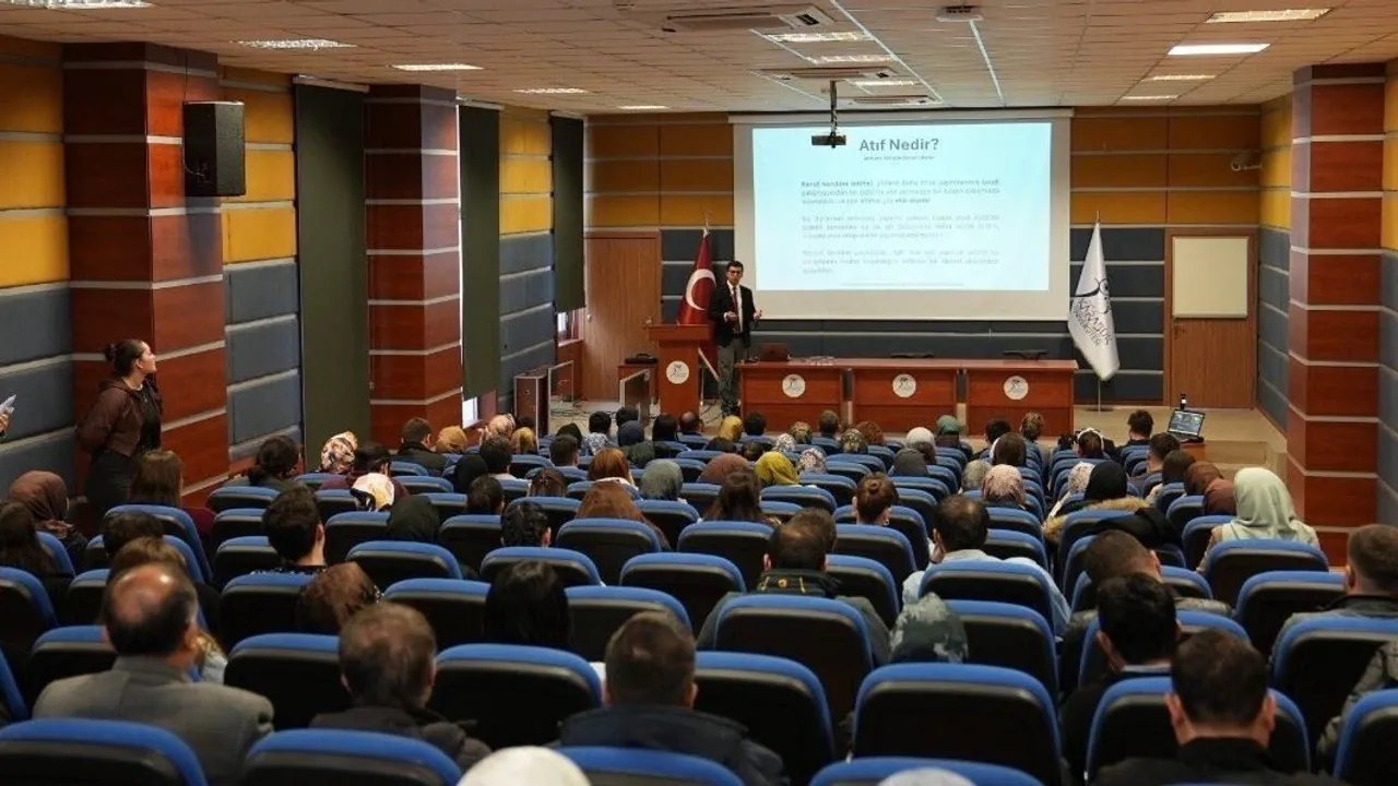 KBÜ Tez Yazım Atölyesi: Bilimsel Etik ve Atıf Kültürü Öne Çıktı