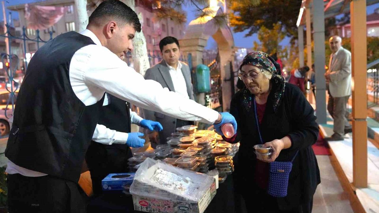Keçiören'de Atatürk, vefatının 87'nci yılında İncirli Merkez Camii'nde mevlitle anıldı