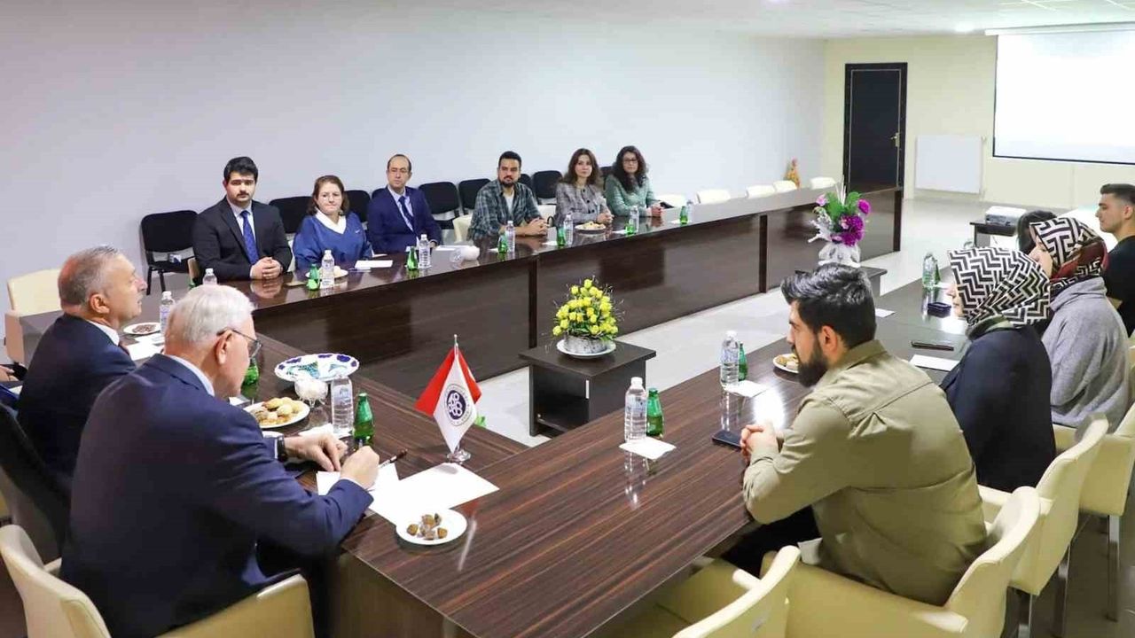 Kemaliye'de Erzincan Binali Yıldırım Üniversitesi kalite güvencesi anket sonuçları değerlendirildi