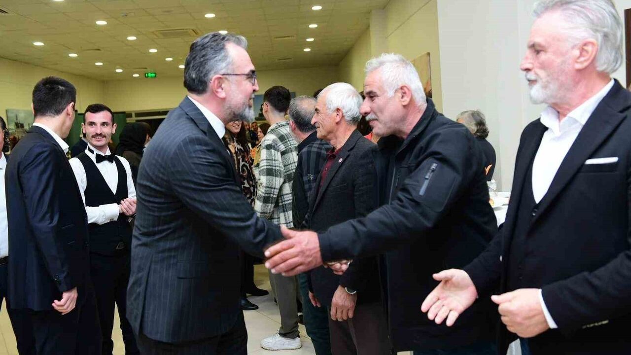 Kestel Belediyesi’nden öğretmenlere özel Türk Sanat Müziği konseri ve vefa plaketi