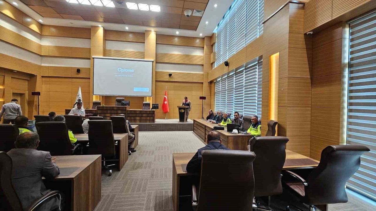 Kilis'te hafriyat taşımacılığına yönelik trafik ve çevre eğitimi