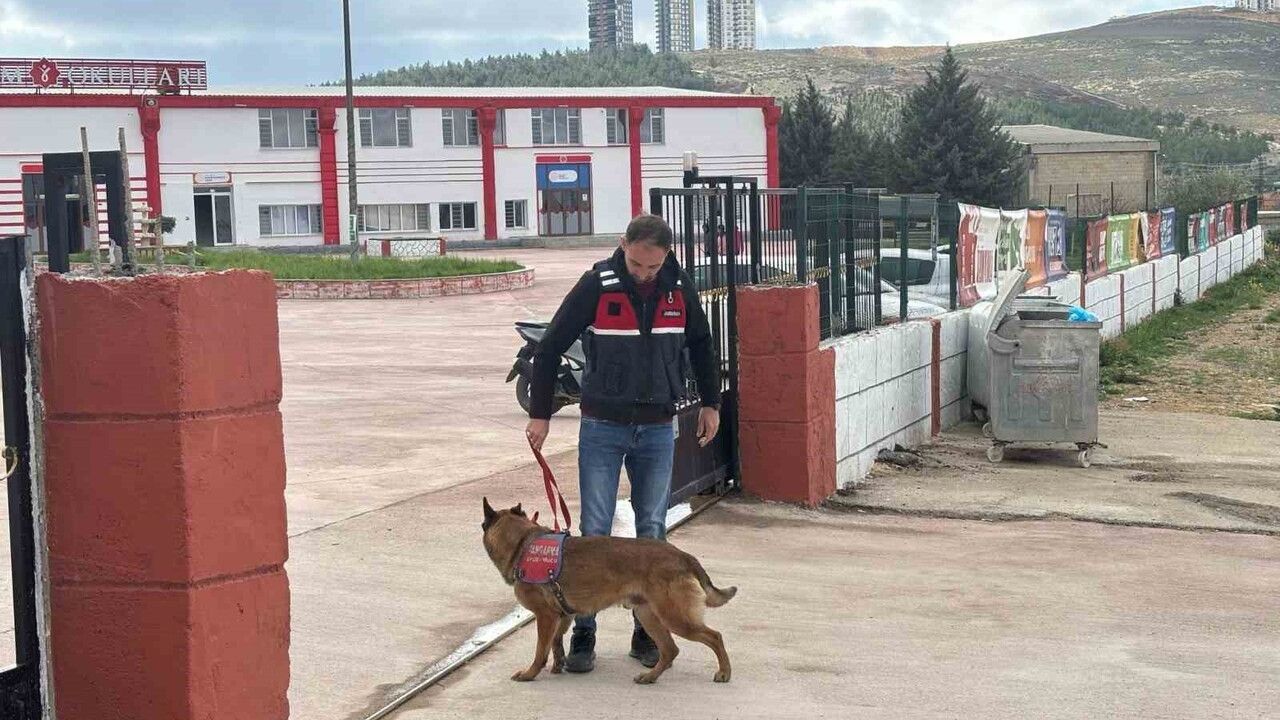 Kilis’te jandarmadan okul çevrelerinde trafik ve asayiş denetimi