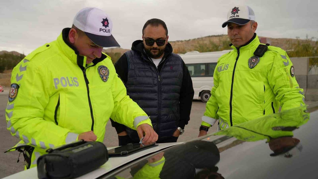 Kırıkkale'de 43 ilin geçiş güzergahında zorunlu kış lastiği denetimi