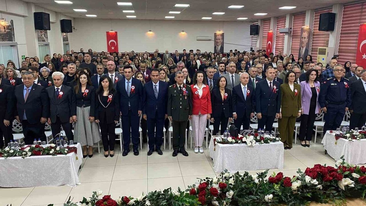 Kırklareli’de 24 Kasım Öğretmenler Günü töreni: konuşmalar, ödüller ve aday öğretmen yemini