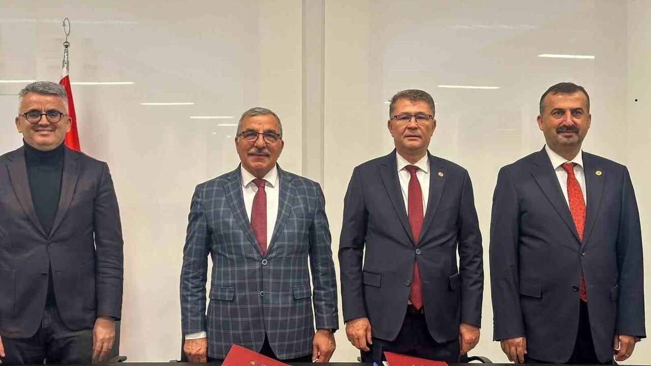 KMÜ ve TDK arasında Türk dünyası dil, edebiyat ve kültür çalışmaları için iş birliği protokolü