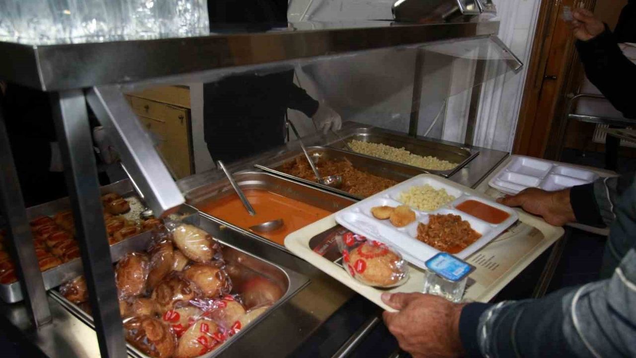 Kocaeli Büyükşehir’den şehir dışından gelen hastalara ücretsiz konaklama ve destek