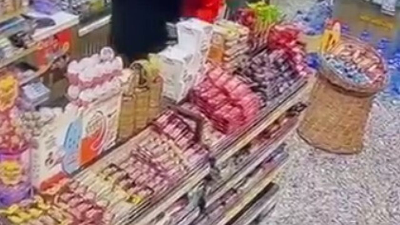 Kocaeli Çayırova'da alkollü müşteri, ödeme tartışmasının ardından benzinlik çalışanını darbetti