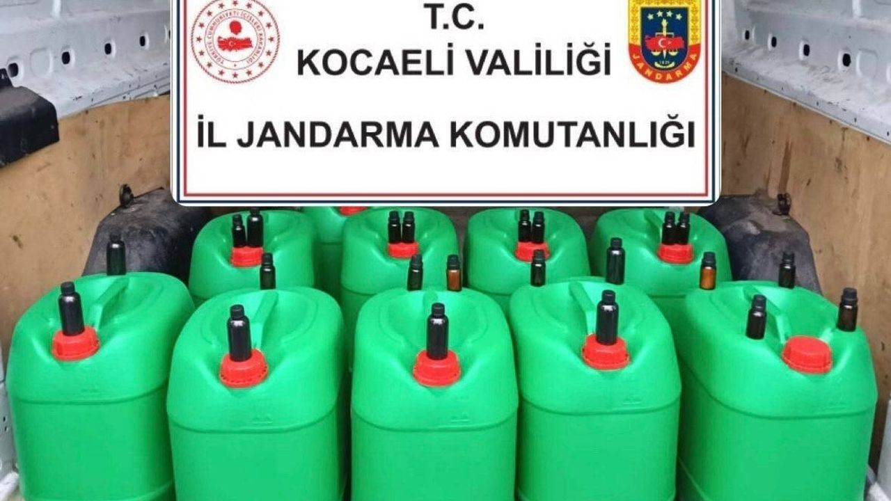 Kocaeli'de 400 litre sahte alkol ve 24 içki kiti ele geçirildi