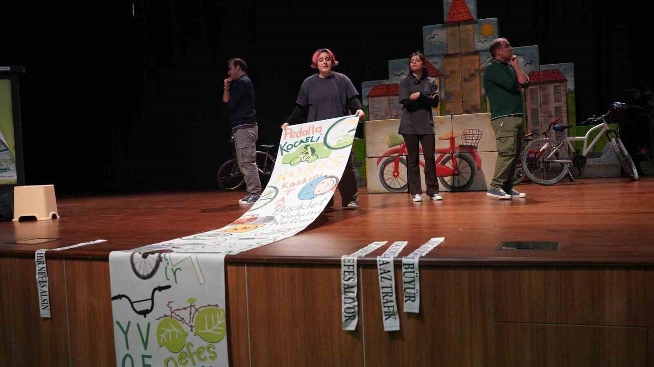 Kocaeli'de 'İki Teker Bir Rüya' ile 4 bin çocuğa güvenli ve çevreci ulaşım eğitimi