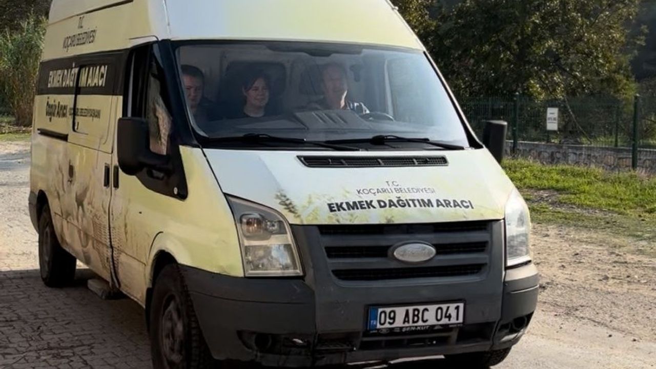 Koçarlı'da Mobil Halk Ekmek Hizmeti Vatandaştan Takdir Topluyor