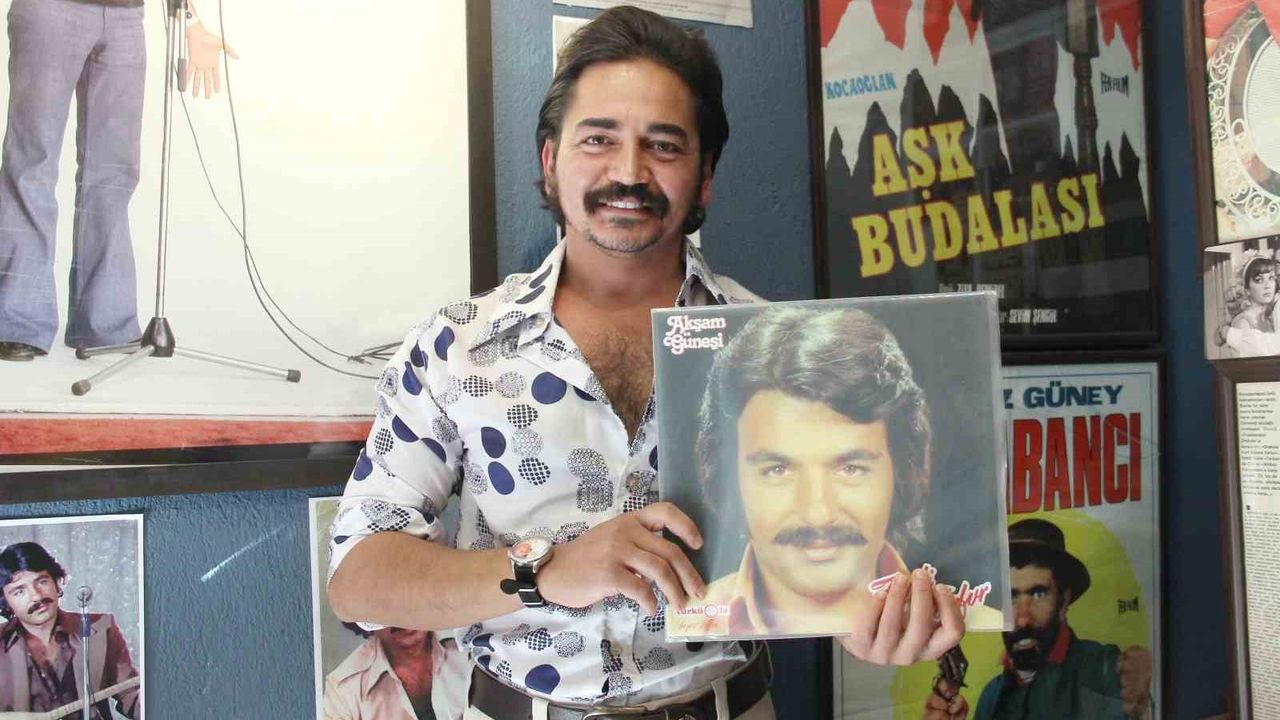 Konak’ta Ferdi Tayfur Nostaljisi: Eren Karadiken’in Çay Ocağı Mahalleye Nostalji Getirdi