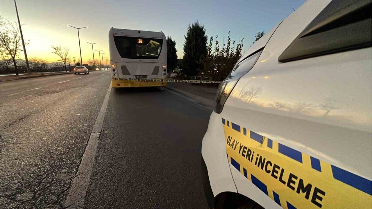 Konya'da belediye otobüsünde bıçaklı kavga: 21 yaşındaki genç ağır yaralandı