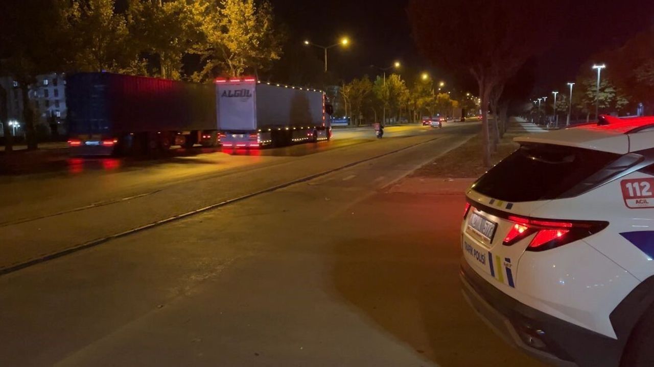 Konya'da otomobil motosiklete çarptı: 1 kişi yaralandı