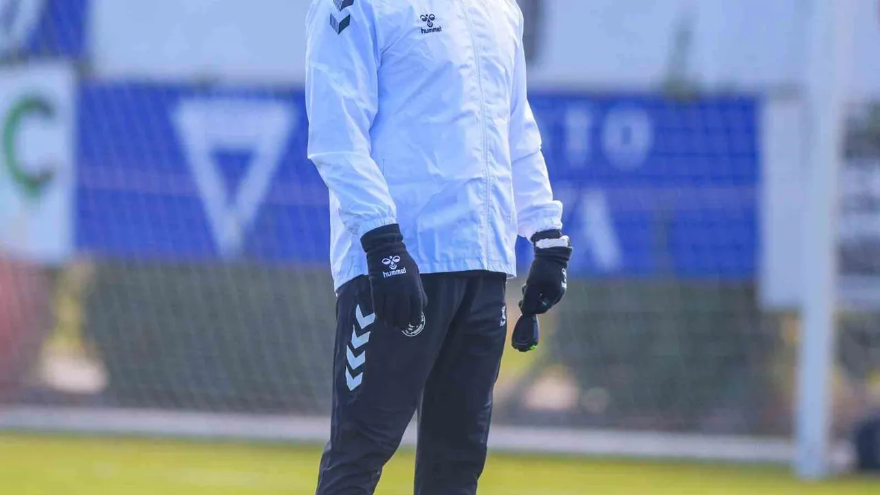 Konyaspor, Antalyaspor maçı hazırlıklarını Kayacık'ta sürdürüyor