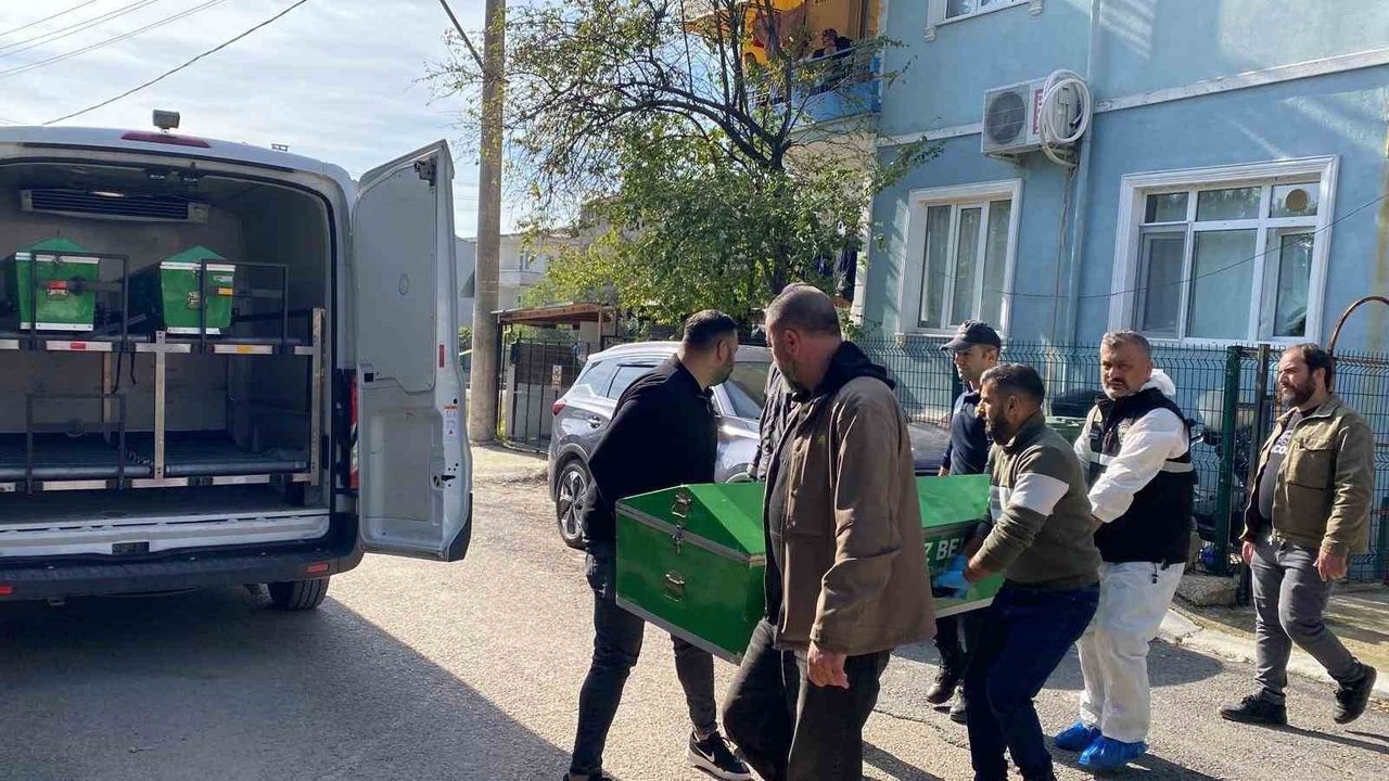 Körfez'de eşi bıçaklanarak yaşamını yitiren kadın; zanlı tedavisinin ardından tutuklandı