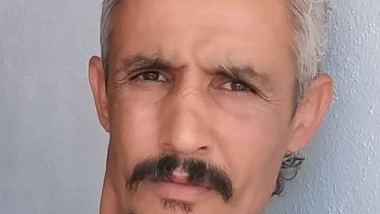 Korkuteli'de motosiklet devrilmesi: Rıza Simav alevler içinde ağır yaralandı, hastanede yaşamını yitirdi