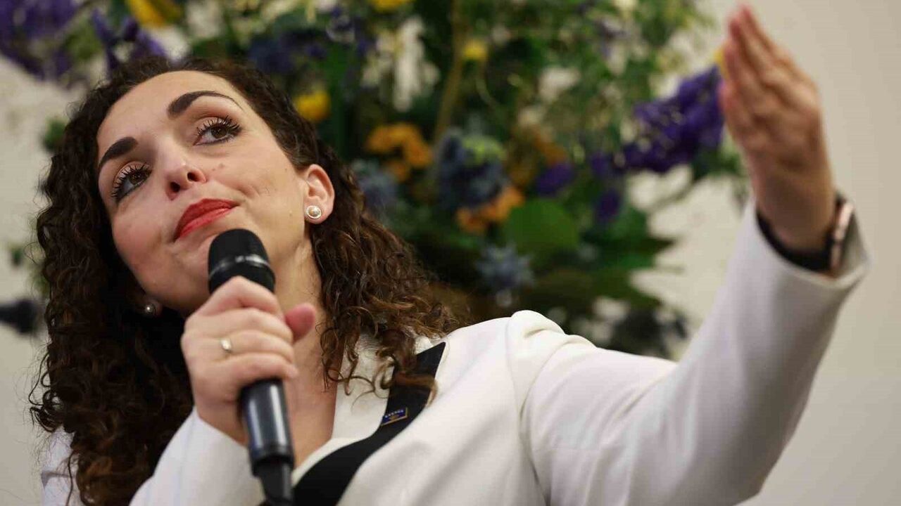 Kosova’da erken parlamento seçimi 28 Aralık’ta yapılacak